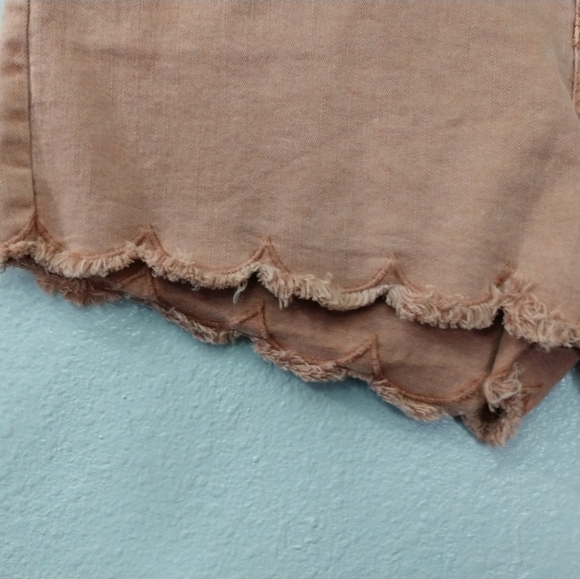 NWT Hooper Blush Pink Distressed Denim Shorts Nordstorm - Picture 2 of 5